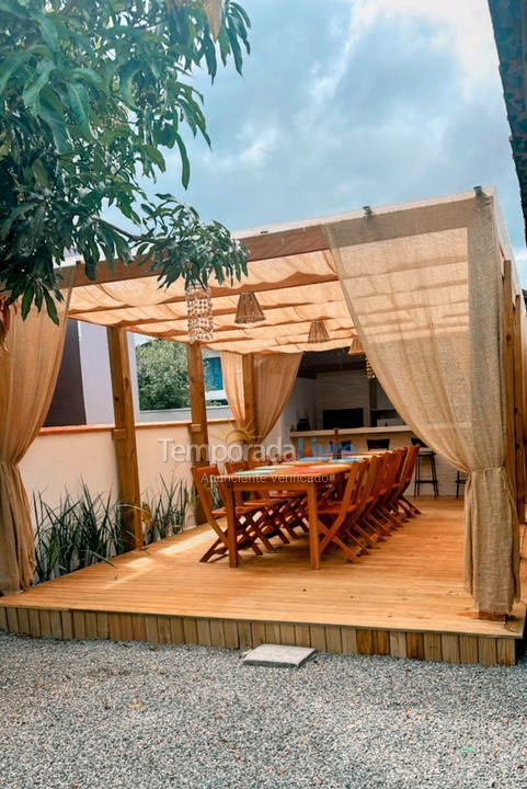 Casa para alquiler de vacaciones em São Francisco do Sul (Praia de Capri)