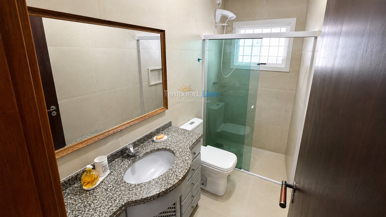 Casa para aluguel de temporada em Florianopolis (Canasvieiras)