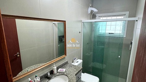 🏡 Casa Espaçosa com 4 Dorm em Canasvieiras – Próxima ao Mar 🌊