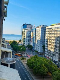 Apto em Copacabana | Vista lateral para o Mar