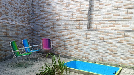 Grandma's Little House with Pool 200m from the Sea, 600 Mbps Wi-Fi, Pet Friendly and No Fee