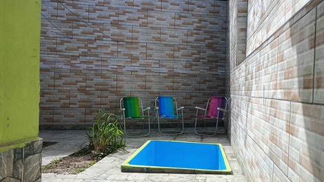 Grandma's Little House with Pool 200m from the Sea, 600 Mbps Wi-Fi, Pet Friendly and No Fee