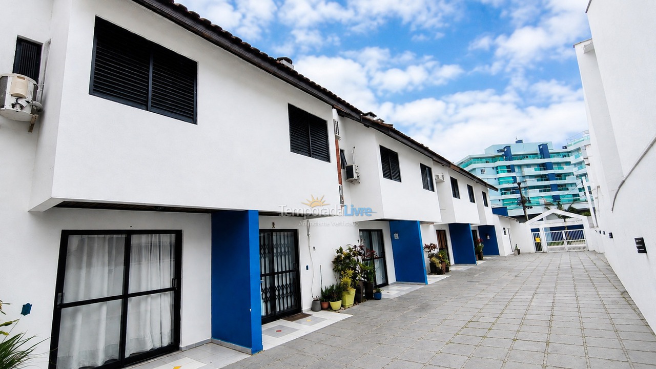 Apartment for vacation rental in Matinhos (Caiobá)