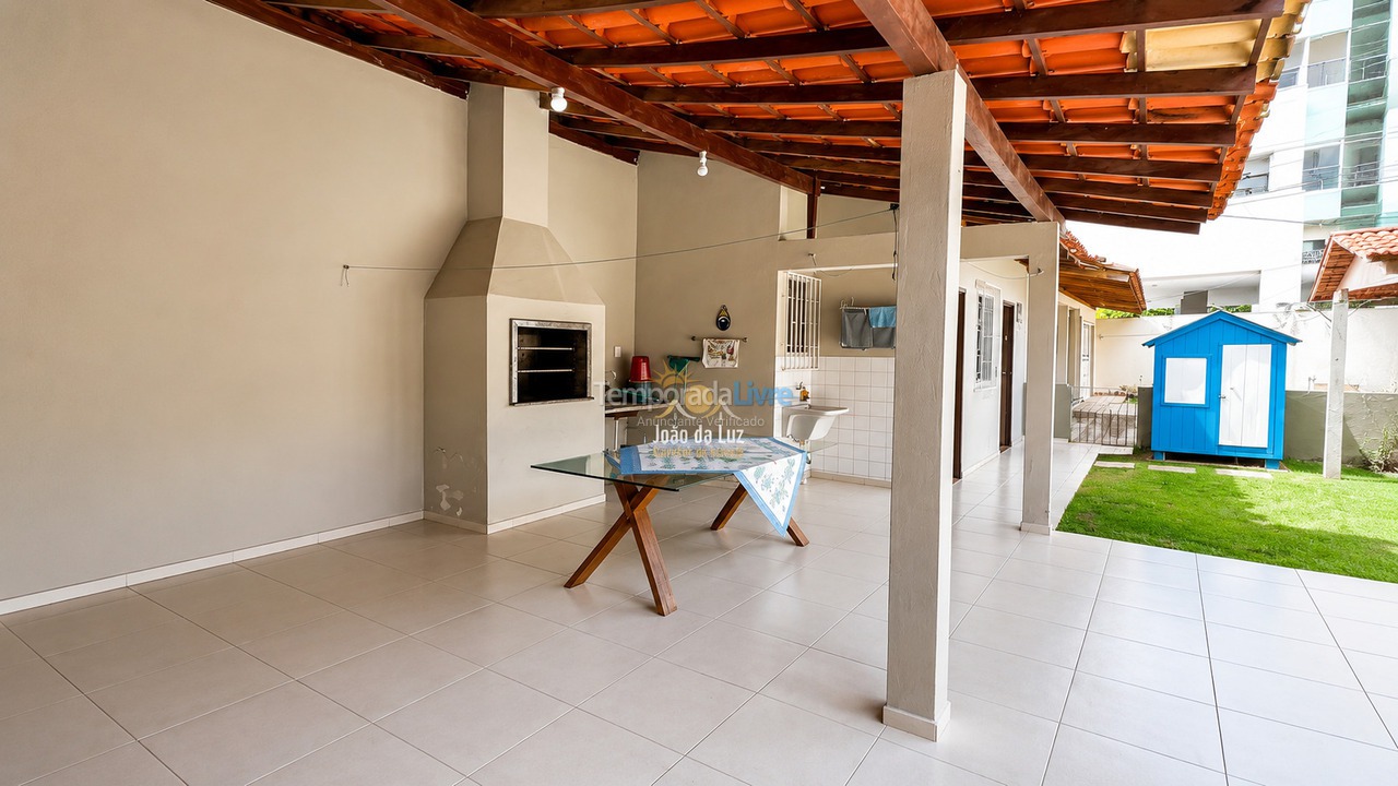 Casa para aluguel de temporada em Florianopolis (Canasvieiras)