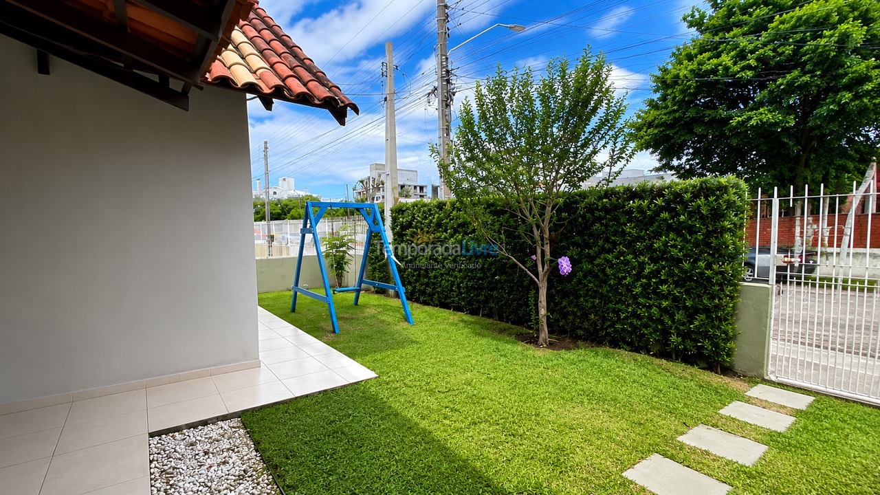 Casa para aluguel de temporada em Florianopolis (Canasvieiras)
