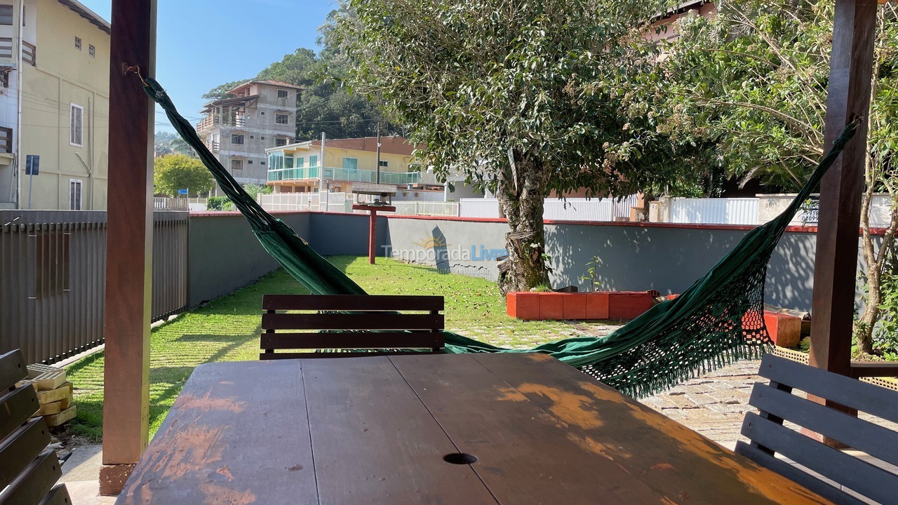 Casa para aluguel de temporada em São Francisco do Sul (Enseada)