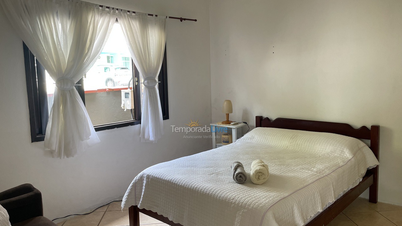 Casa para aluguel de temporada em São Francisco do Sul (Enseada)