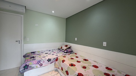 2º quarto com 2 camas e 1 auxiliar