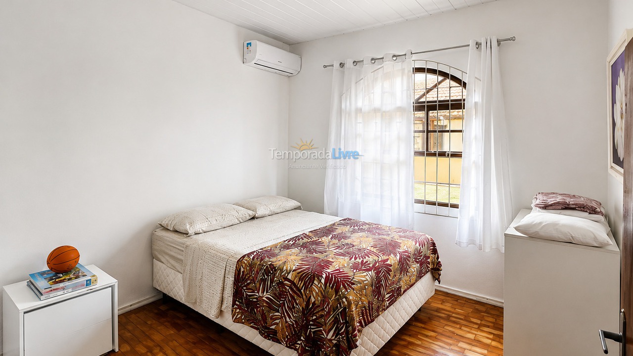 Casa para aluguel de temporada em Florianopolis (Canasvieiras)