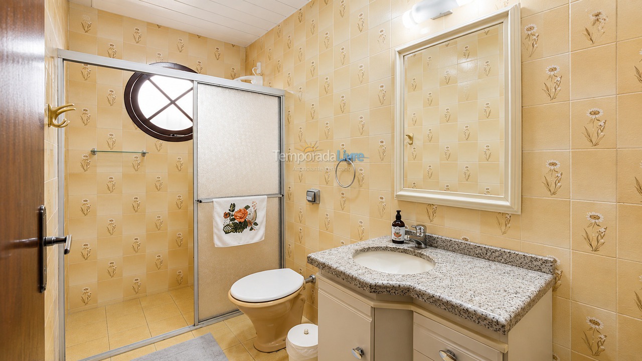 Casa para aluguel de temporada em Florianopolis (Canasvieiras)