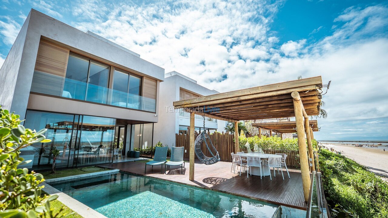 Casa para aluguel de temporada em Barra de São Miguel (Centro)