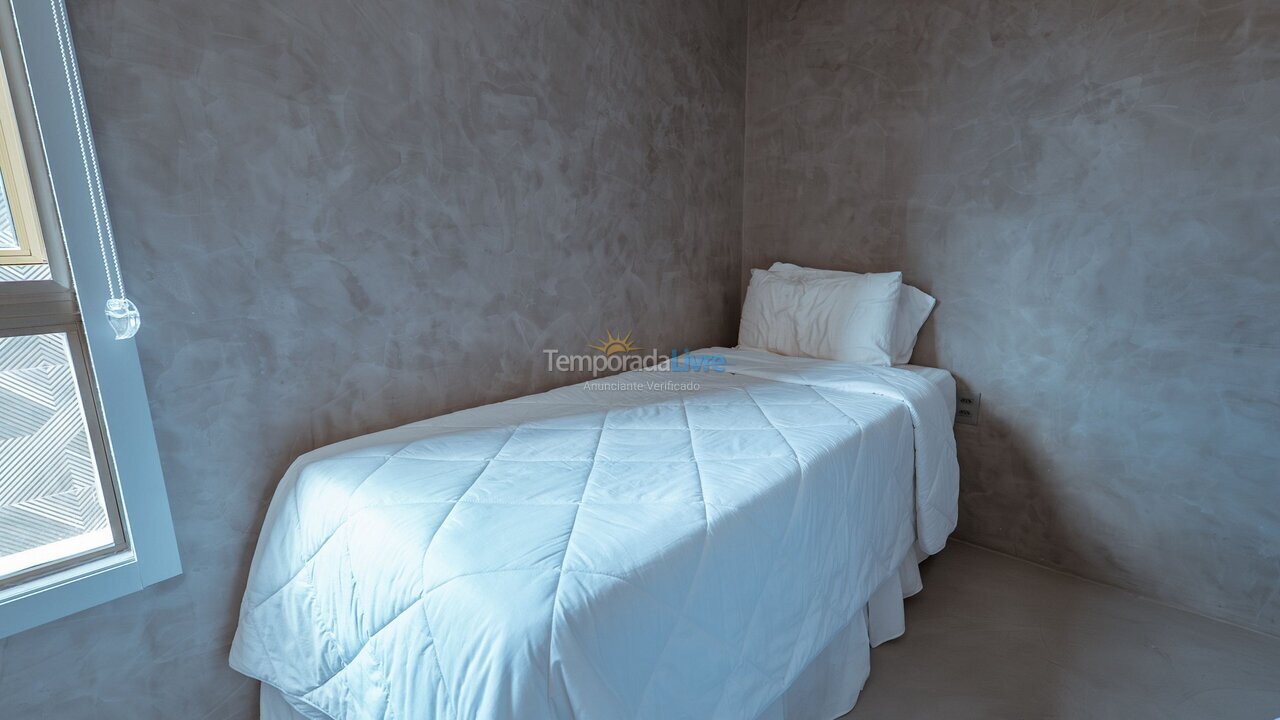 Casa para aluguel de temporada em Barra de São Miguel (Centro)