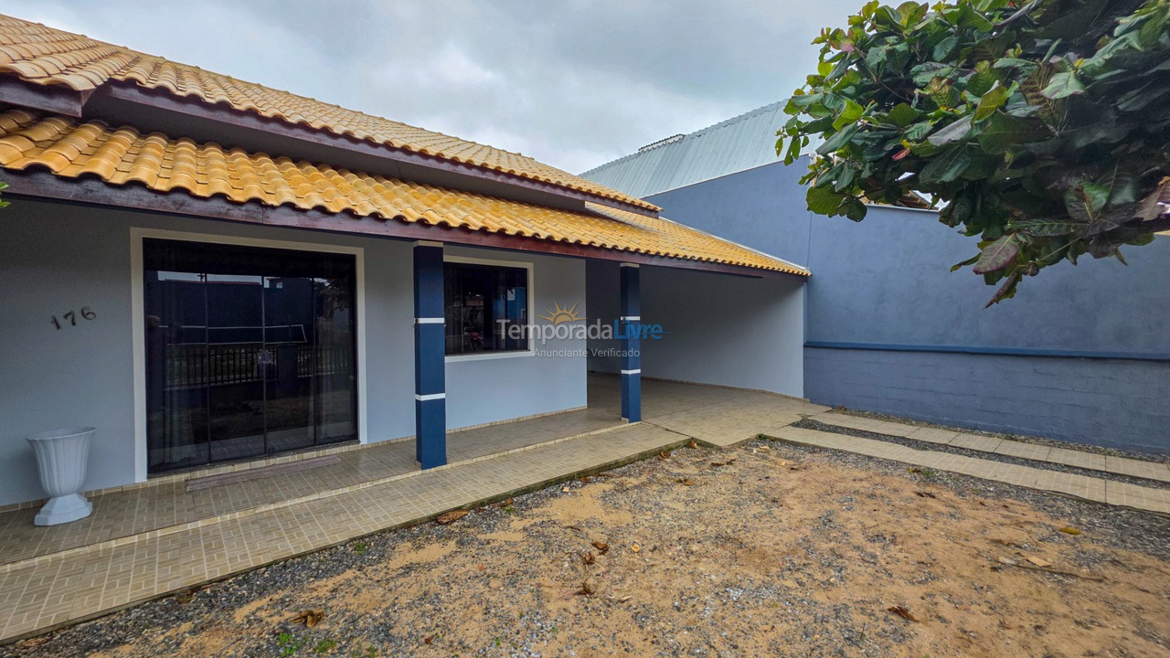 Casa para aluguel de temporada em São Francisco do Sul (Praia Grande)