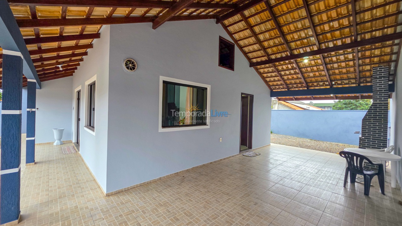 Casa para aluguel de temporada em São Francisco do Sul (Praia Grande)