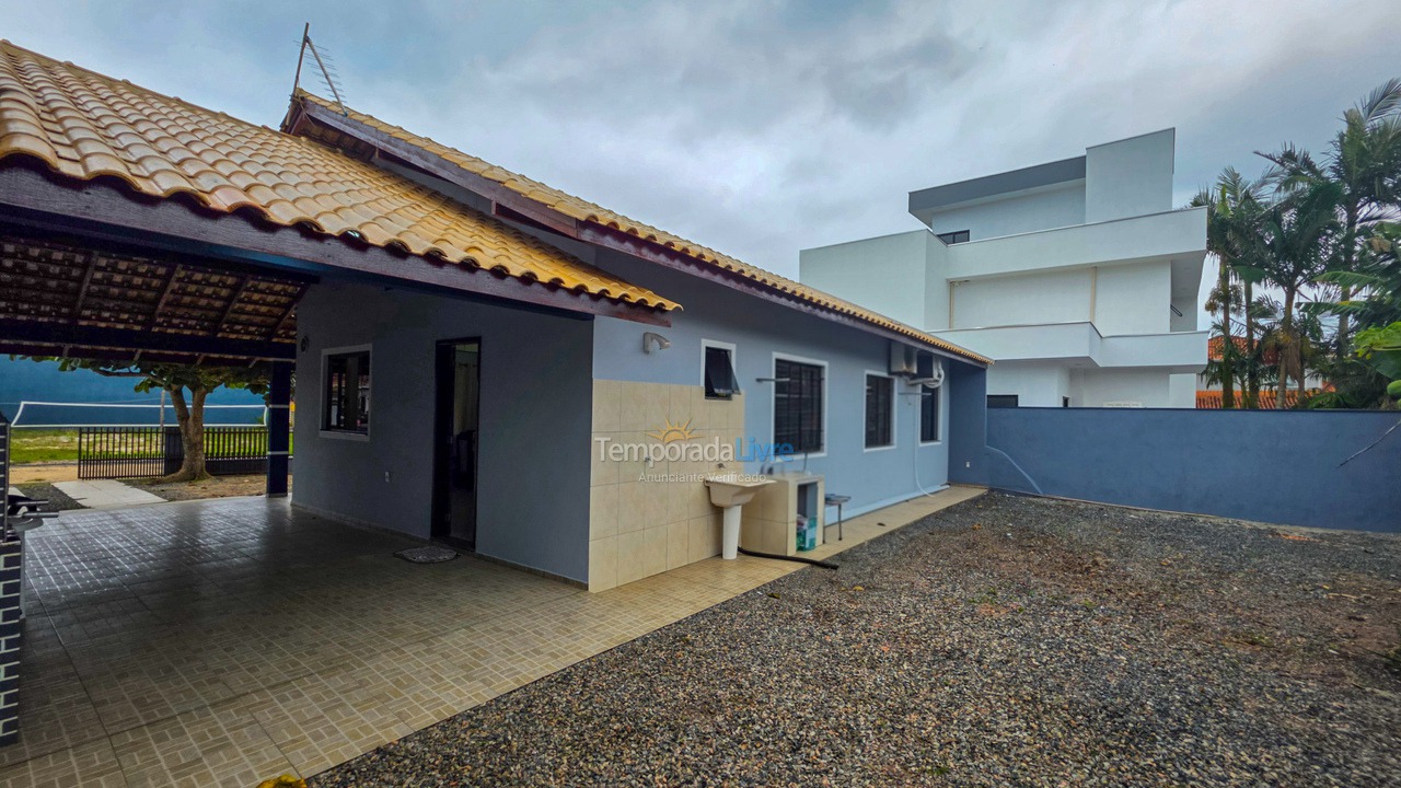 Casa para aluguel de temporada em São Francisco do Sul (Praia Grande)