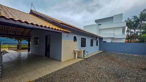 Casa Praia Grande - 12 a 14 pessoas - 4 quartos - 500m do mar