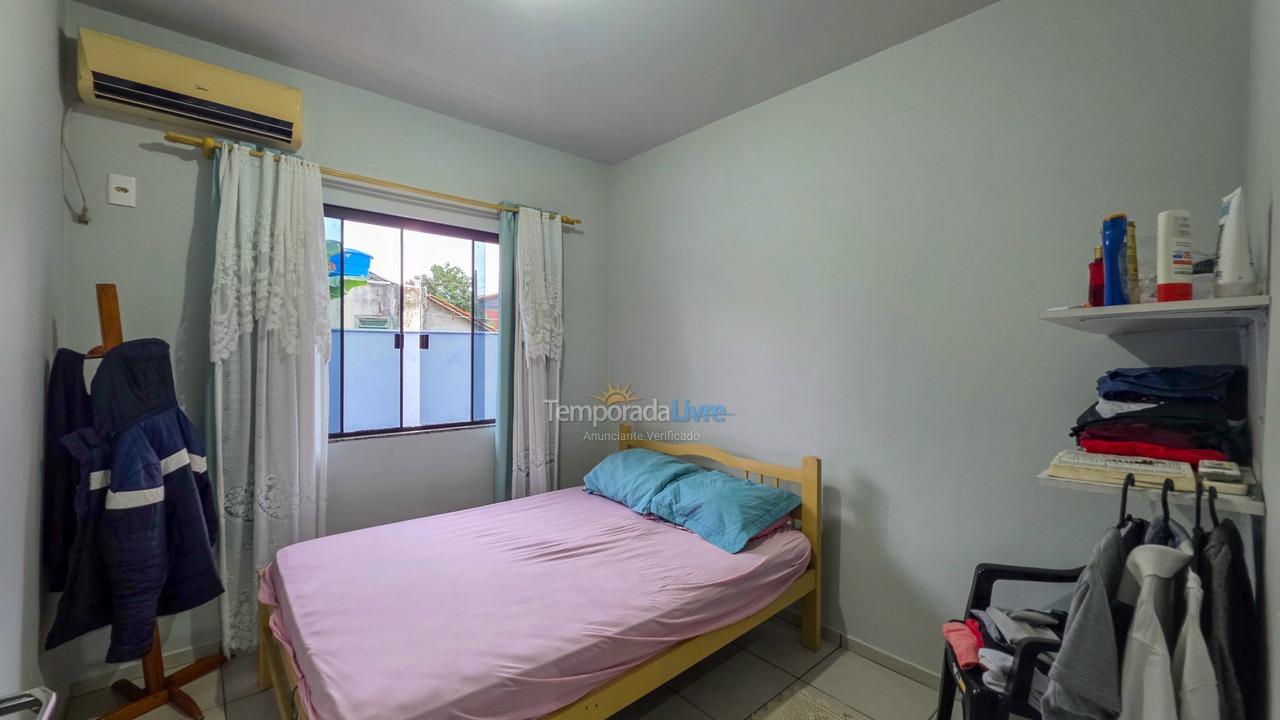 Casa para aluguel de temporada em São Francisco do Sul (Praia Grande)
