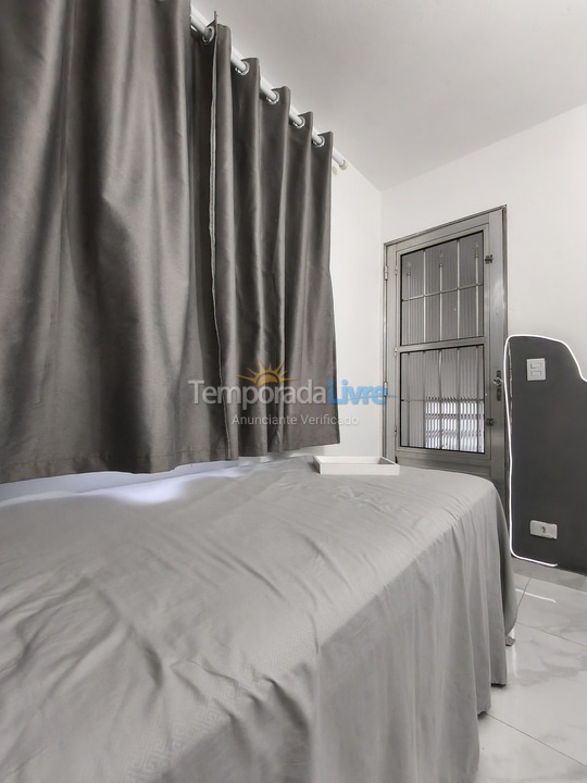 Apartamento para alquiler de vacaciones em Taboão da Serra (Jardim Guayna)