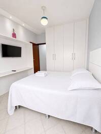Spacious apartment in Cabo Frio with private barbecue.