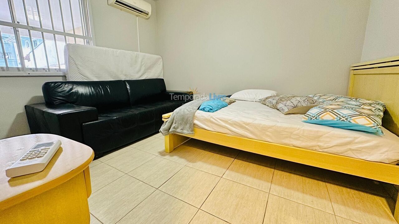 Apartamento para aluguel de temporada em Bombinhas (Praia de Bombas)