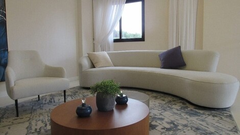 Apartamento con 2 suites y piscina, a 150 metros del mar.