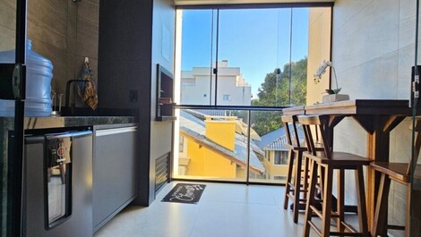 Apartamento con 2 suites y piscina, a 150 metros del mar.