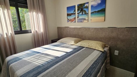 Apartamento con 2 suites y piscina, a 150 metros del mar.