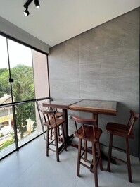 Apartamento con 2 suites y piscina, a 150 metros del mar.