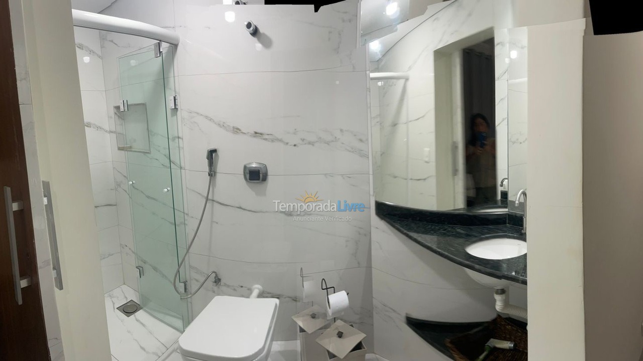Apartamento para aluguel de temporada em Guarujá (Pitangueiras)