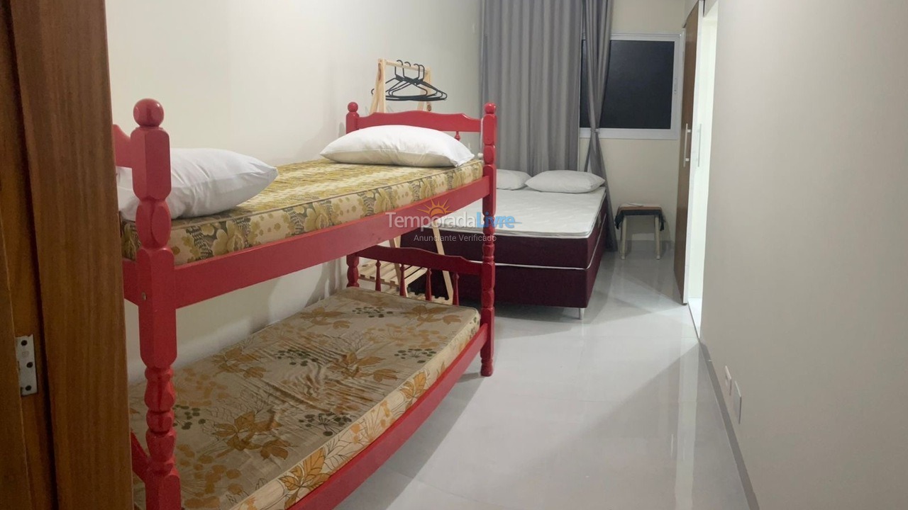 Apartamento para aluguel de temporada em Guarujá (Pitangueiras)