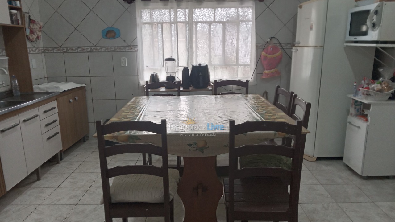 Casa para alquiler de vacaciones em São Francisco do Sul (Enseada)