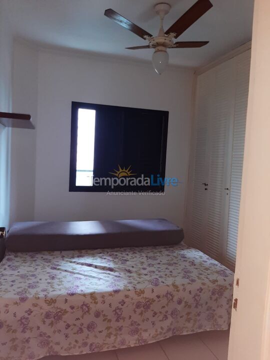Apartamento para aluguel de temporada em Guarujá (Pitangueiras)