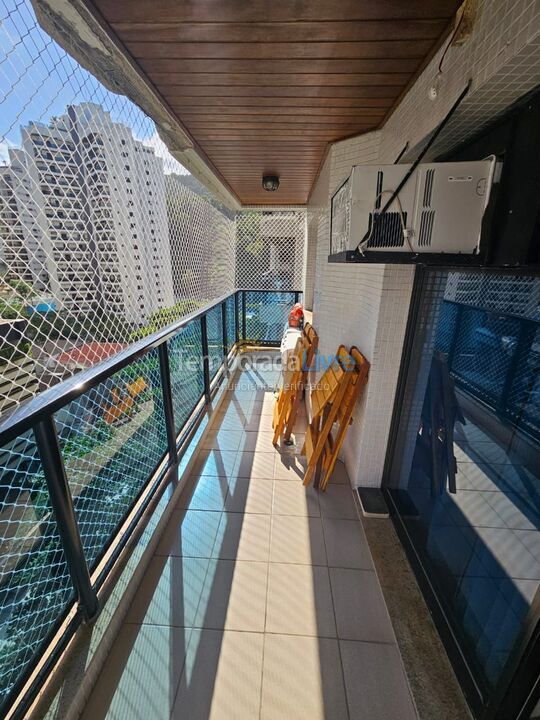 Apartamento para aluguel de temporada em Guarujá (Pitangueiras)
