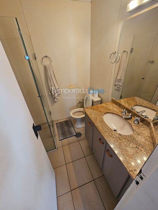 Apartamento para aluguel de temporada em Guarujá (Pitangueiras)