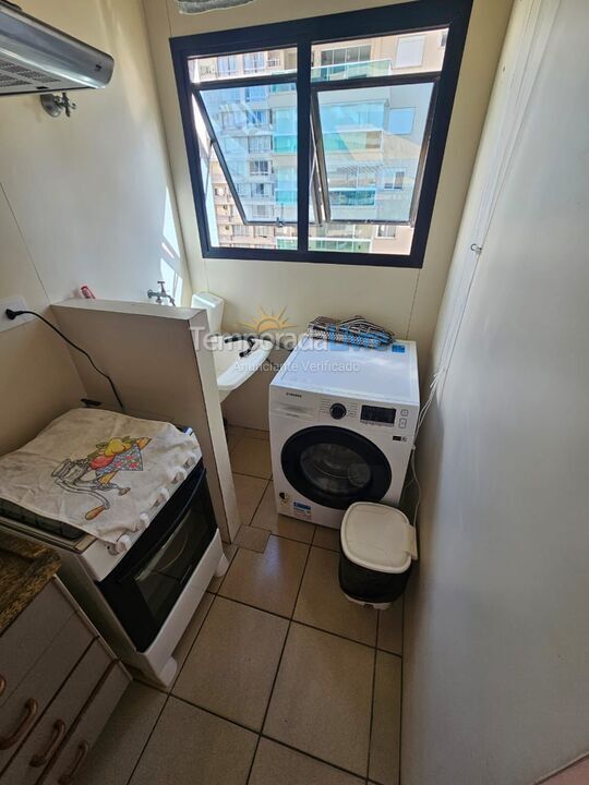 Apartamento para aluguel de temporada em Guarujá (Pitangueiras)