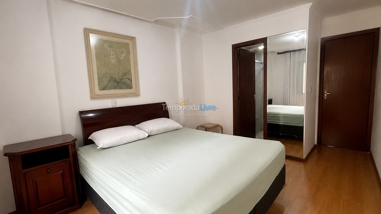 Apartamento para aluguel de temporada em Balneário Camboriú (Centro)