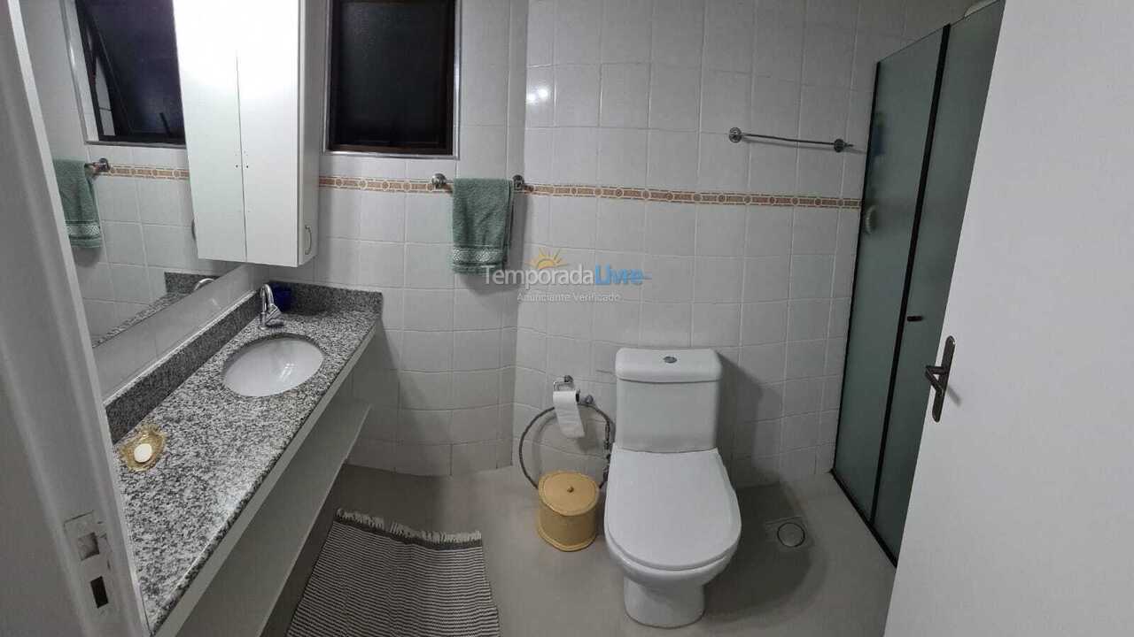 Apartamento para aluguel de temporada em Guarujá (Enseada)