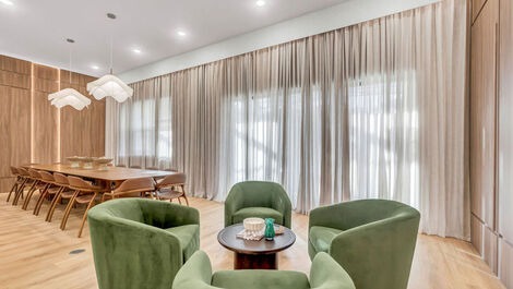 Mansion with 15 suites in Kissimmee, Orlando