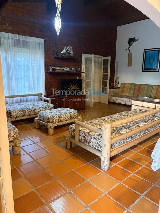 Casa para alquiler de vacaciones em São Sebastião (Barequeçaba)
