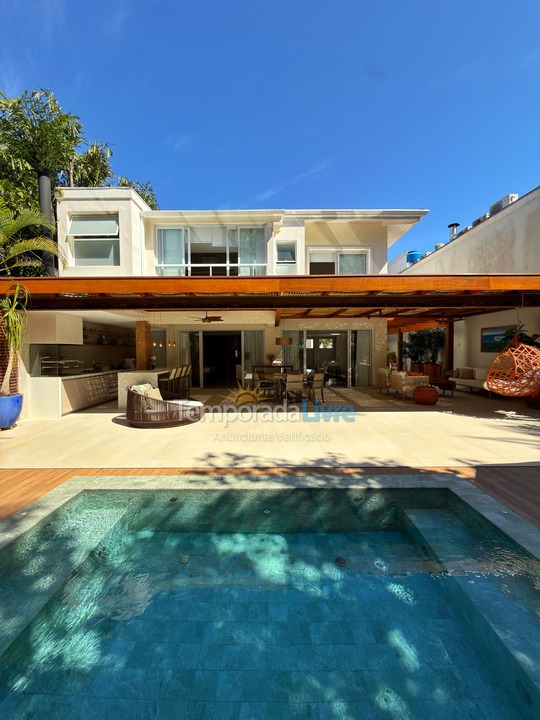 Casa para aluguel de temporada em São Sebastião (Juquehy)