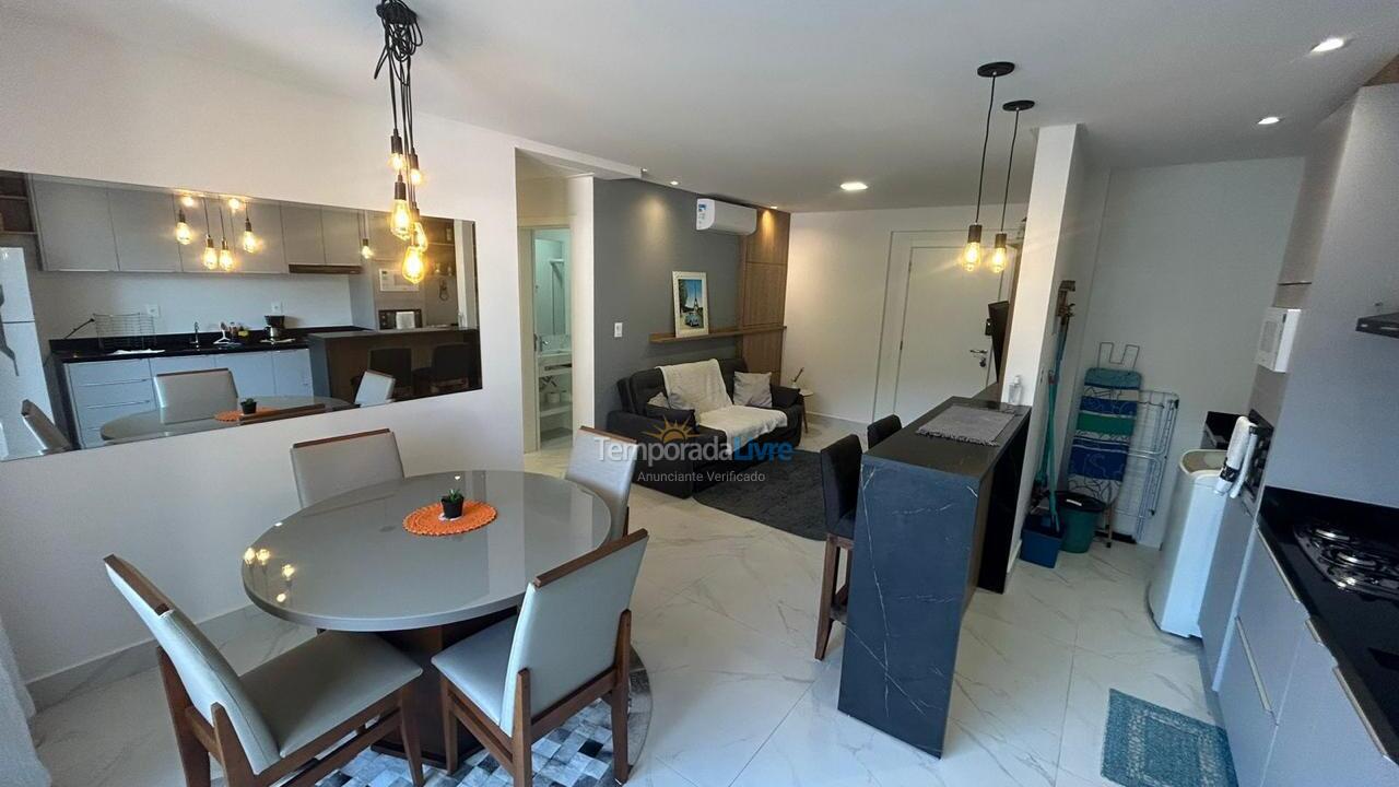 Apartment for vacation rental in Bombinhas (Praia de Bombas)