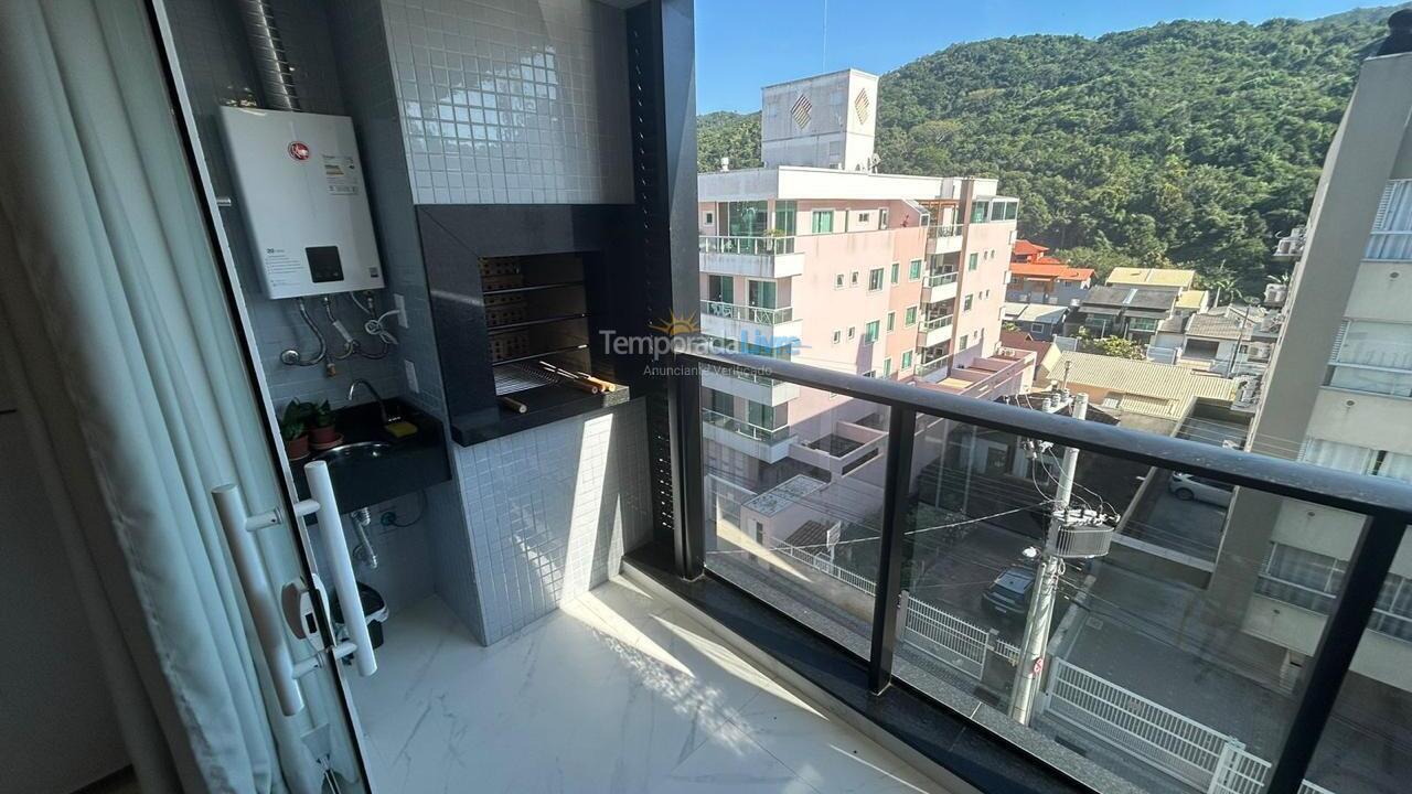 Apartment for vacation rental in Bombinhas (Praia de Bombas)