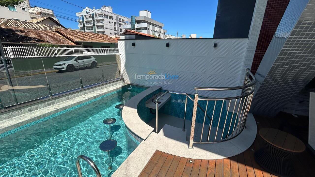 Apartment for vacation rental in Bombinhas (Praia de Bombas)