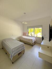 Wonderful House in Baleia