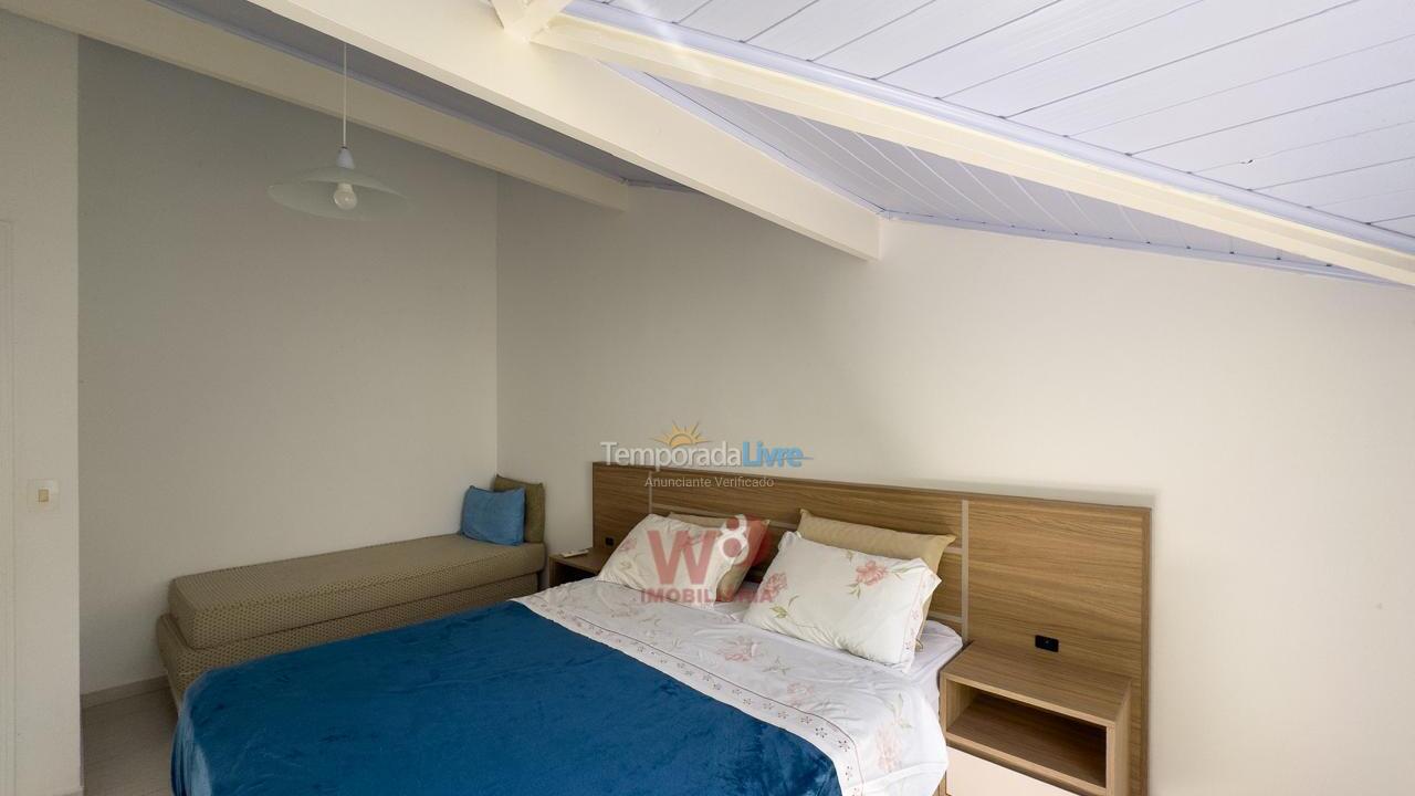 House for vacation rental in São Sebastião (Praia da Baleia)