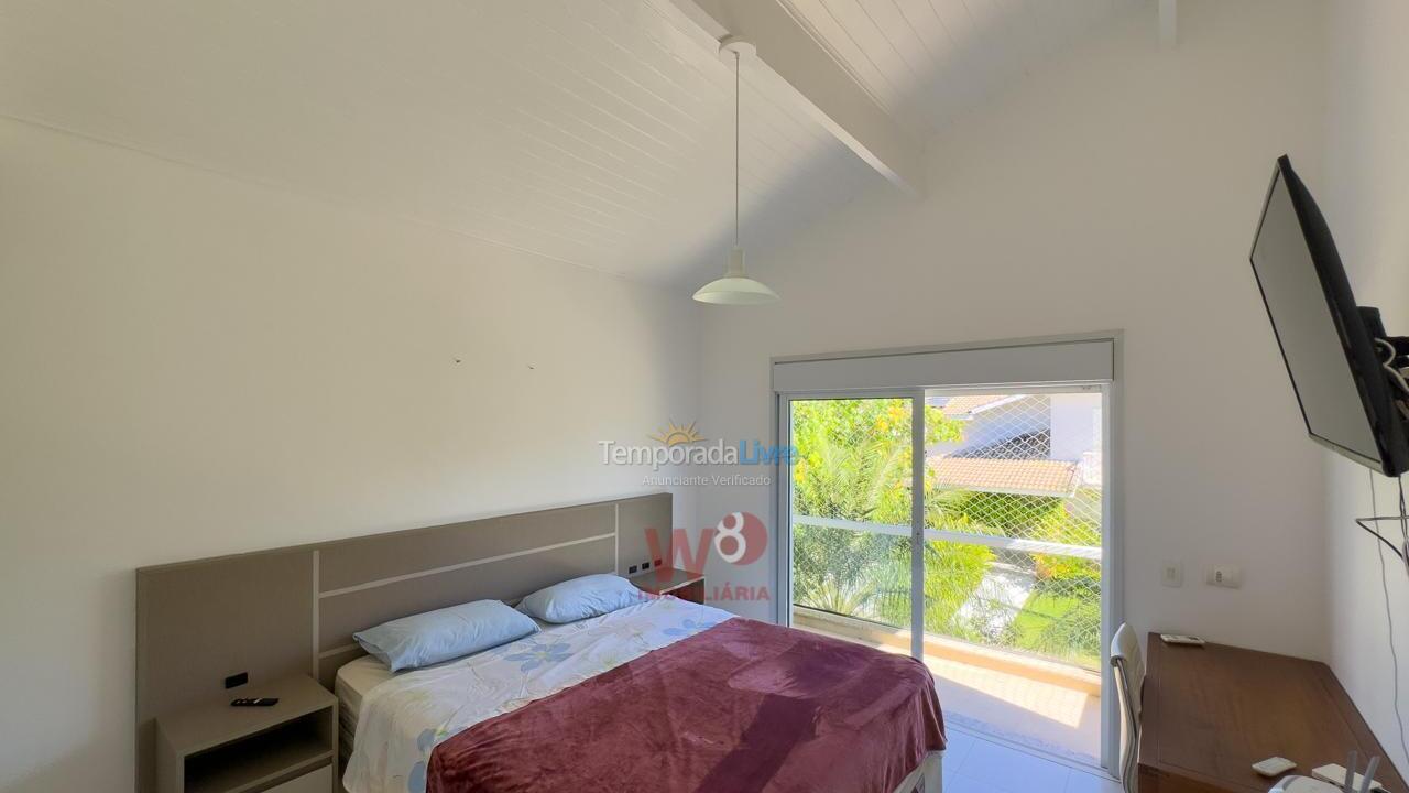 House for vacation rental in São Sebastião (Praia da Baleia)