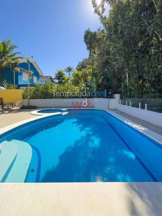 House for vacation rental in São Sebastião (Praia da Baleia)