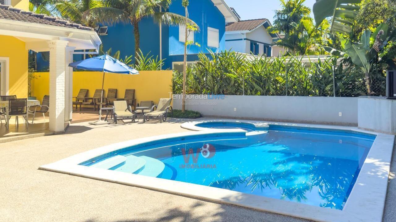 House for vacation rental in São Sebastião (Praia da Baleia)