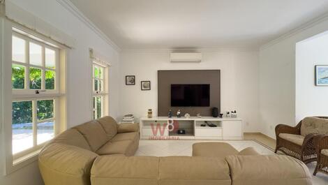Wonderful House in Baleia