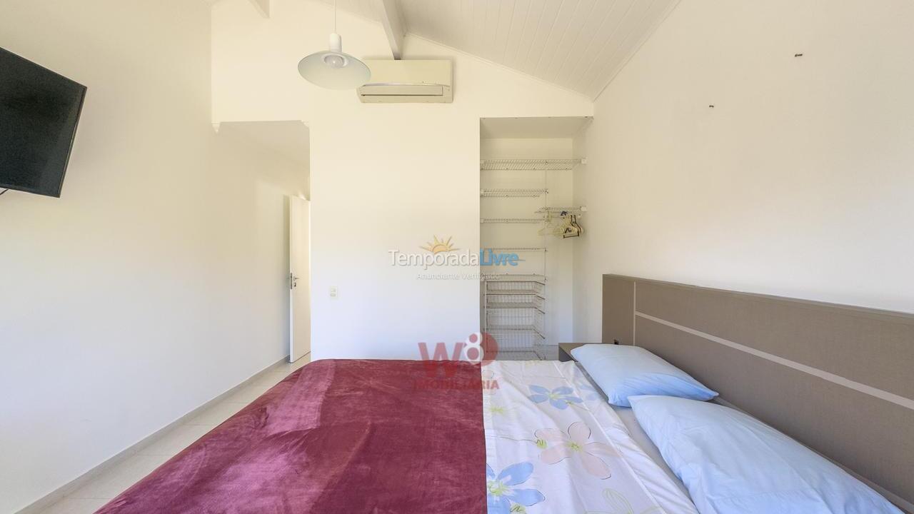 House for vacation rental in São Sebastião (Praia da Baleia)